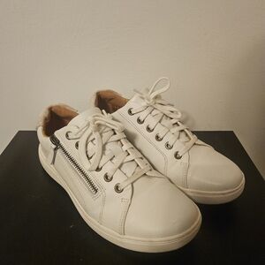 Clarks Nalle Sneakers with Side Zipper